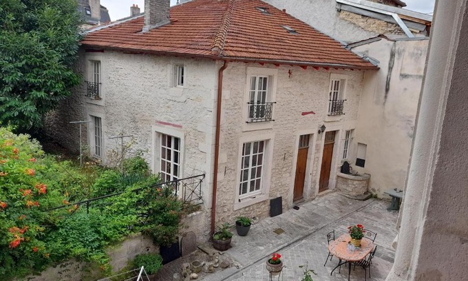 Commercy Apartment | Cozy Loft with Garden - Guest Rated 9/10 for Comfort