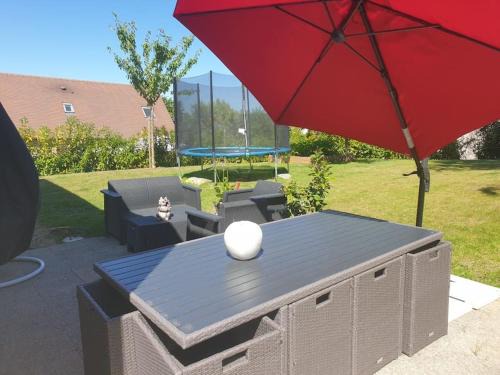 La Riviere-Saint-Sauveur House | Inviting Maison in Honfleur with Garden, Hot Tub & Parking