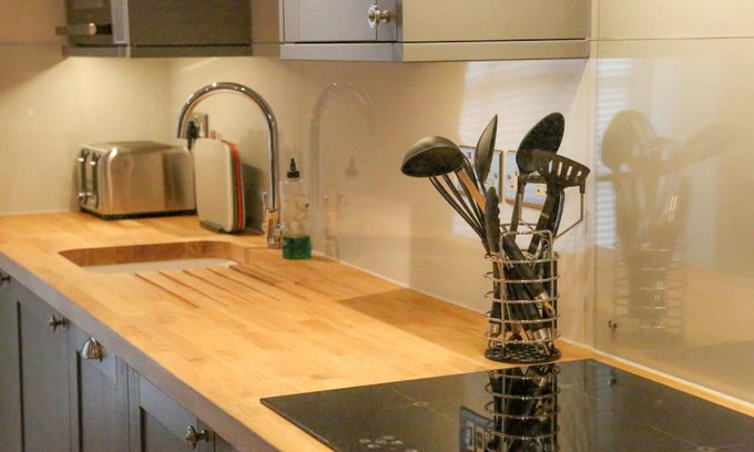 Wareham House | Cozy Modern Cottage in Wareham - Rated 9.1/10, Family-Friendly