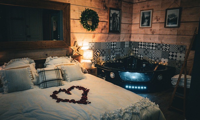 Evreux Apartment | Inviting Mountain Love Room - Perfect for Families