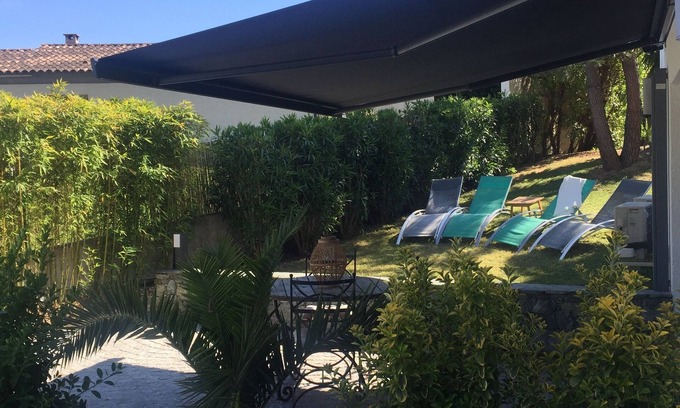 Bastelicaccia Apartment | Charming Corsican Retreat with Spa and Kitchen Amenities