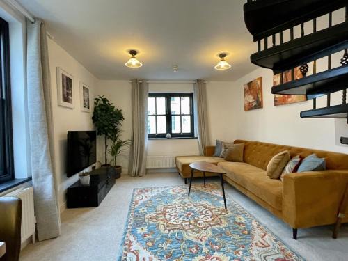 Clifton Apartment | Cozy Retreat in the Heart of Clifton Village - Rated 8.3
