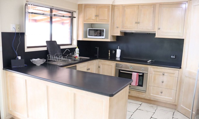 North Tamworth House | Charming Private Retreat Near Town with Ocean Views