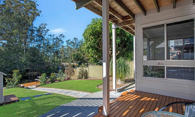 Box Head Apartment | Inviting Renovated 2 Bed Cottage with Breakfast & Waterfront Views