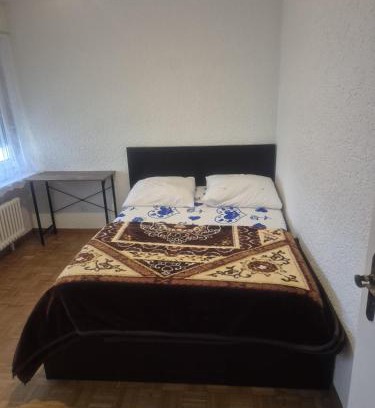 Grenchen Apartment | Cosy Room in a Flat