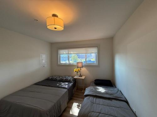 West Point Grey House | Cosy Room Near Downtown Vancouver- Walk to Science World Skytrain & Waterfront- 525 Malkin Avenue