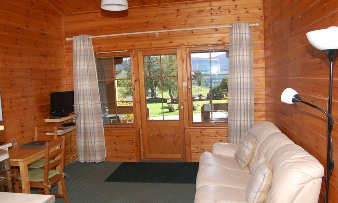 Killin Cabin | Relaxing Rowan Lodge: A 10/10 Experience by Loch Tay