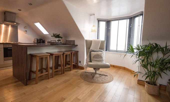 Letham Grange Cottage | Pet-Friendly Scandi Style Cottage in Arbroath - 10/10 Rated