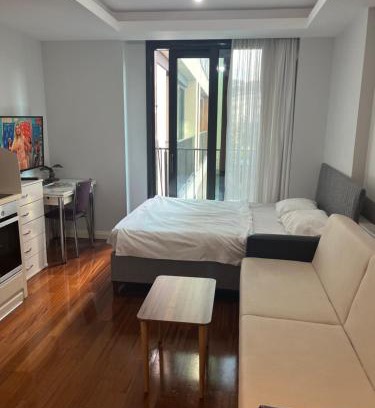 Taksim Apartment | Cozy Studio Flat Near Taksim with Private Pool & Breakfast