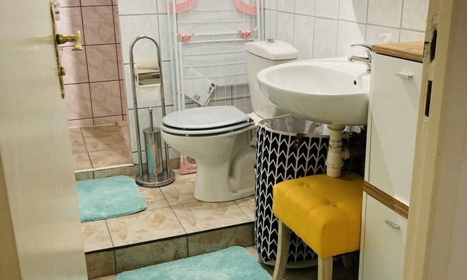 Frouard Apartment | Comfortable Studio with Kitchen, Perfect for Families