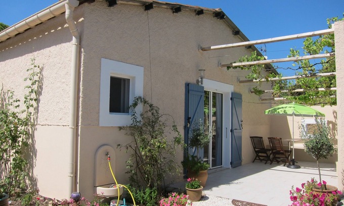 Laroque-des-Alberes Apartment | Charming Oceanfront Studio with Terraces and WiFi