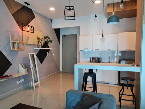 Cyberjaya Apartment | Charming Studio Retreat with Balcony and Pool Access