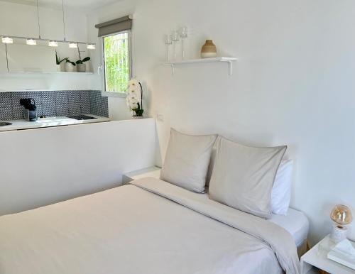 La Turbie Apartment | Inviting Studio with Garden, Ocean View & Free Parking