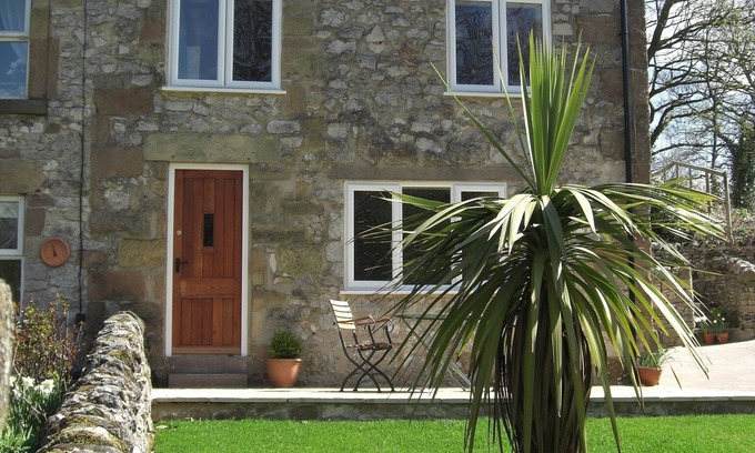Hopton Cottage | Stylish Derbyshire Cottage Near Carsington Water - 10/10 Rating