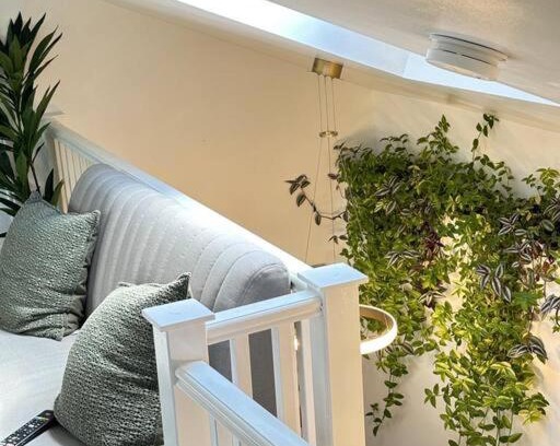 Trowbridge Apartment | Inviting Stylish Studio Apartment - Guest Rated 9.1/10