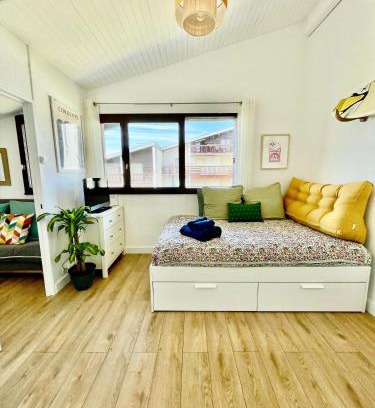 Le Penon Apartment | Cozy Surf Retreat with Ocean Views in Seignosse Le Penon