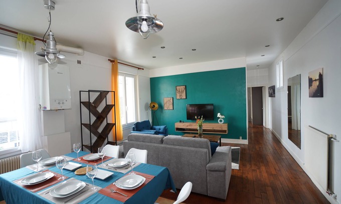 Orleans Apartment | Inviting T3 Apartment Steps from the Loire River