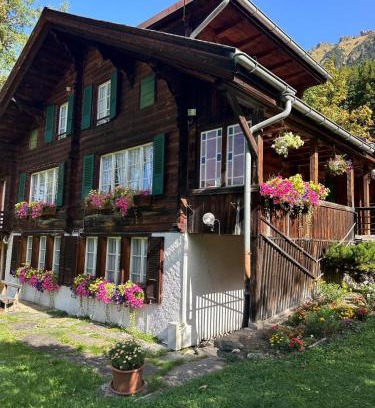Wengen Apartment | Inviting Traditional Swiss Chalet with Family-Friendly Amenities