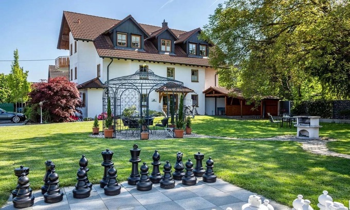 Neufrach Apartment | Cozy Apartment 7 at Trostelhof with Private Terrace & Spa