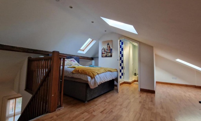 Evesham House | Inviting CosyHomeStay Evesham with Free Parking & WiFi