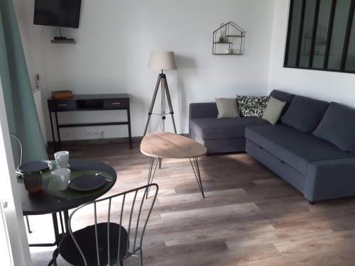 Cergy Apartment | Cozy COSYLOC Studios: Top-Rated Child-Friendly Stay