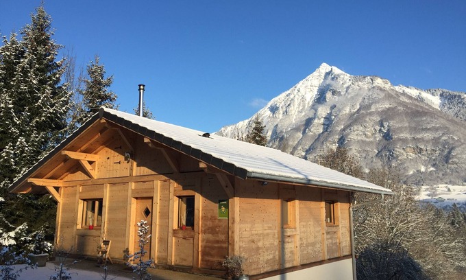 Chatillon-sur-Cluses Ski Chalet | Cozy Coté Source Mountain Chalet with Pool & Family Amenities