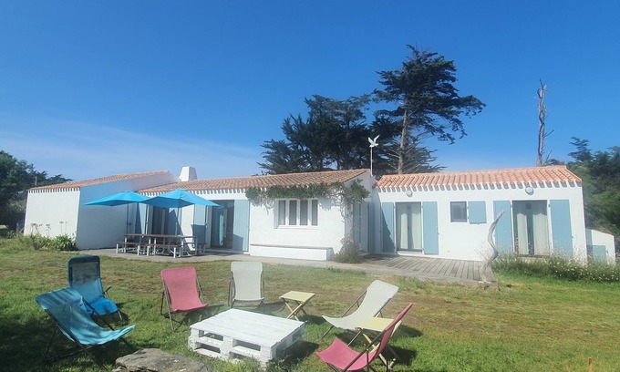 Ile d'Yeu House | Côte Sauvage - House land 2 000 M² - 5 Bedrooms 12 sleeps-200 M from the sea