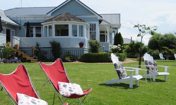 Totara Bed & Breakfast | Cotswold Cottage
