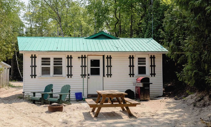 Sauble Beach Cottage | Cottage #14 - Sauble Beach Private Access