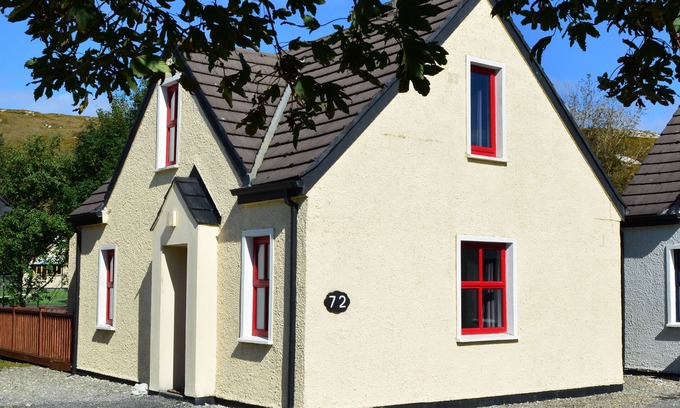 Clifden Cottage | Family-Friendly Cottage 346 in Clifden - Sleeps 6