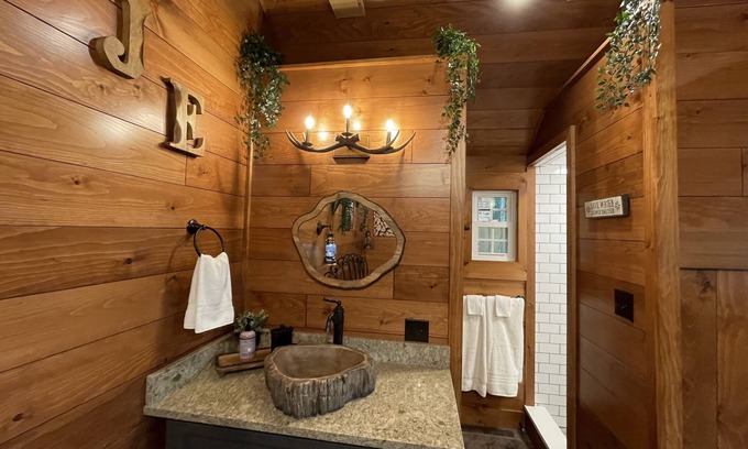 Old Forge Cottage | Discover 3rd Lake: Waterfront Cottage with Pool & Pets Welcome