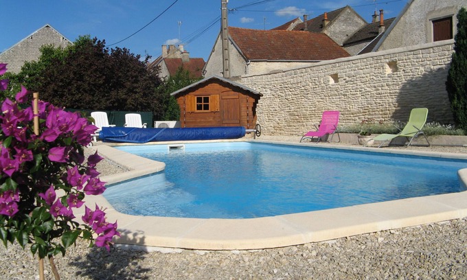 Ravieres Cottage | Family-Friendly Cottage for 4 in Ravières, Burgundy
