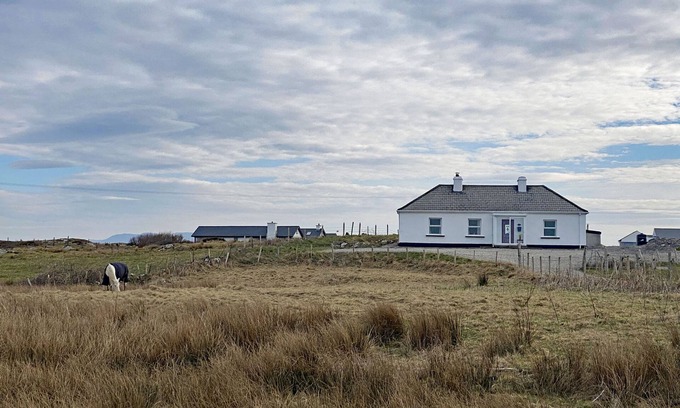 Ballyconneely Cottage | Family-Friendly Cottage 429 in Ballyconneely - Sleeps 4