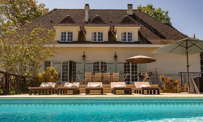 Fources House | Dreamy Cottage 50's: Private Pool & Ocean Views Await