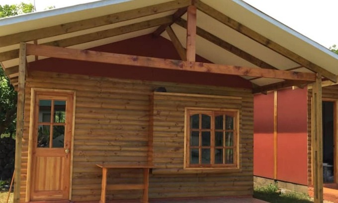Hanga Roa Cottage | Inviting Stay at Cottage Api with Oceanfront Amenities