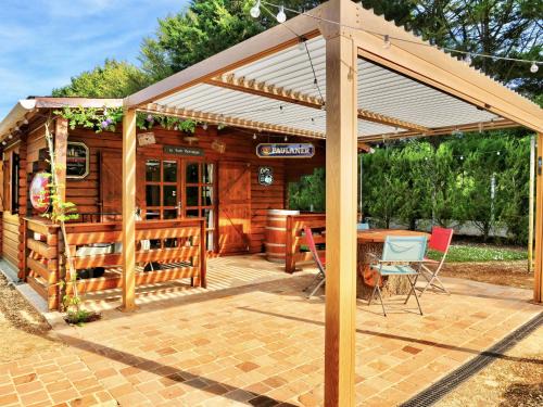 Souzay-Champigny House | Relaxing Cottage with Pool in Saumur Champigny