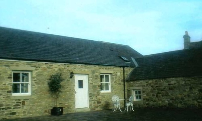 Durham Cottage | Family-Friendly Cottage Bull Pen Room at Hamsteels Hall