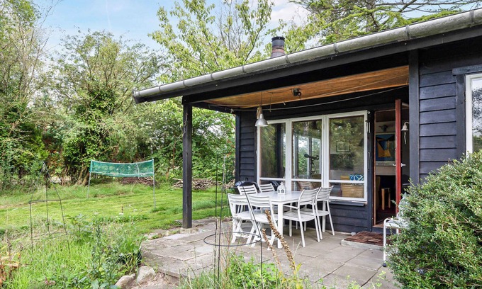 Faarevejle House | Cozy Cottage by Veddinge with Oceanfront Views