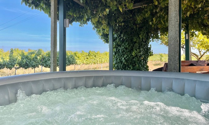 Palmela Cottage | Discover Casa Trincadeira: Mountain Views & Private Terrace