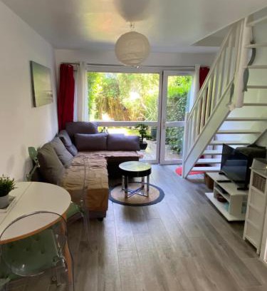 Blonville-sur-Mer House | Cozy Cottage for Two Near the Sea - Family Friendly Stay