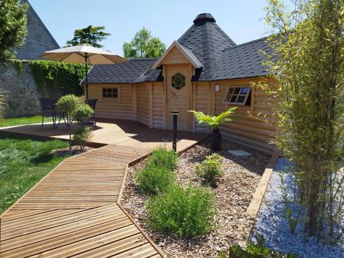 Avranches House | Relaxing Spa Cottage with Hot Tub for Two Guests
