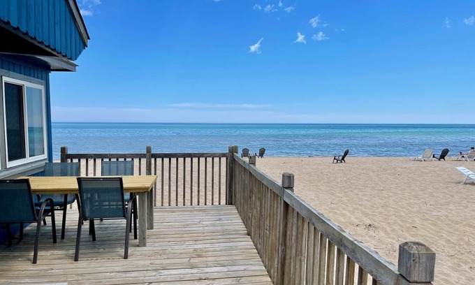 Oscoda Cottage | Cozy Cottage Cove: Lake Huron Beach Retreat - Guest Rated 9.8