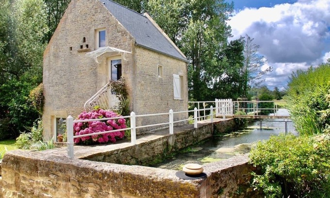 Vienne-en-Bessin House | Family-Friendly Cottage d'Exception with Kitchen Amenities