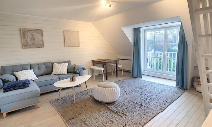 Wezembeek-Oppem Apartment | Serene Cottage on the Outskirts of Brussels - Rated 9.3/10