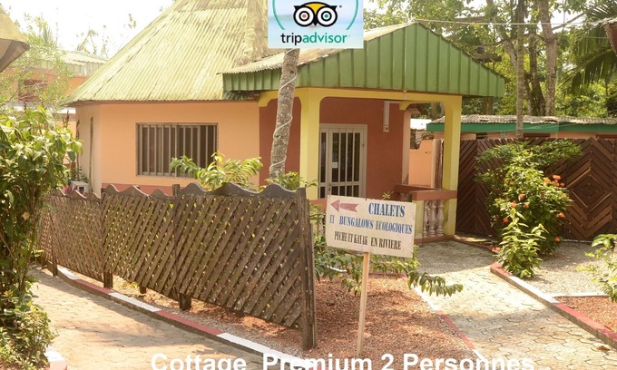 Kribi Cottage | Cozy Cottage with Ocean View, Pool and Spa Amenities