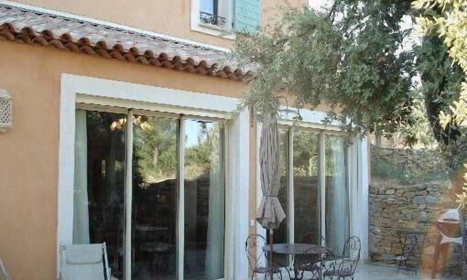 La Cadiere-d'Azur Cottage | Tranquil Cottage for 3 with Oceanfront Views & Pool