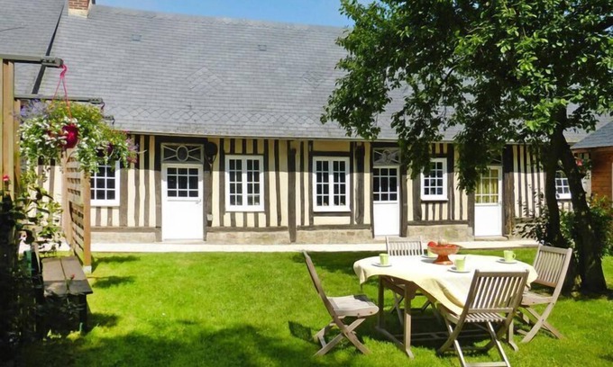 Crasville-la-Rocquefort House | Inviting Semi-Detached House with Oceanfront Views