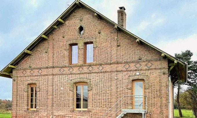 La Trinite-des-Laitiers Cottage | Cottage in Normandy with WIFI and Pets Allowed, Near the Forest