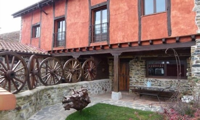Vidrieros Cottage | Inviting Cottages La Corva & La Parda for 8 Guests
