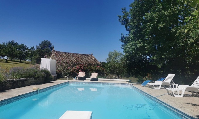 Pons House | Charming Gite De Caractère with Pool, Terrace & Wi-Fi
